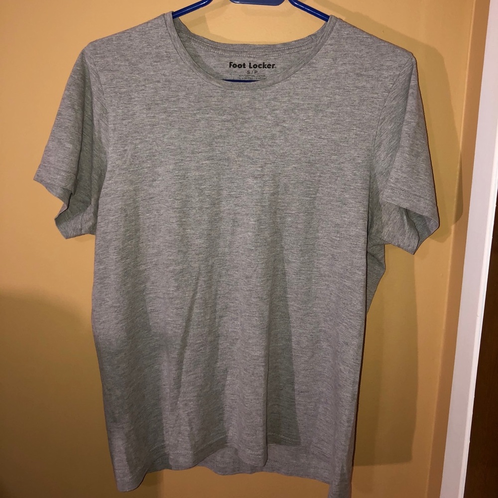 *FOOTLOCKER* Plain grey tshirt